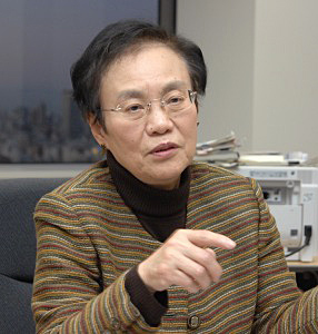 Hard Soft新春特集 食品安全委員会 小泉直子委員長に聞く 日本食糧新聞電子版