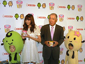 エースコック はるさめシリーズ 新規需要獲得へ 新cmで天然素材を訴求 日本食糧新聞電子版