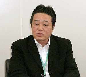 中平義人氏