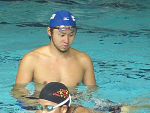 北島康介選手が小学生対象に水泳教室 日本コカ・コーラが 