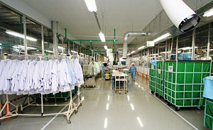 ISO22000の認証を取得した松戸工場の食品ユニフォーム専用ライン