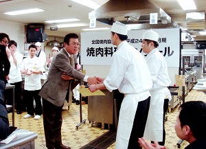 全国焼肉協会 焼肉料理コンクール開催 ライズ がグランプリ 日本食糧新聞電子版