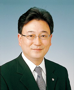 平井誠一氏