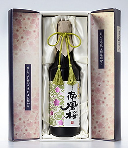 薩摩酒造、本格芋焼酎「明治蔵謹製 南風桜」753本限定発売 - 日本食糧