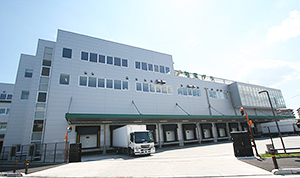 JR青梅線・昭島駅より徒歩15分と、交通アクセスが良い旬菜デリ本社・昭島事業所