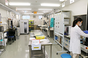 2013年1 月に設立した品質技術研究室（ラボ）。常時3人の専任スタッフが従事している