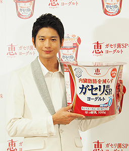 雪印メグミルク 機能性表示食品 恵 ブランドで新cm 内臓脂肪を減らす を前面に 日本食糧新聞電子版