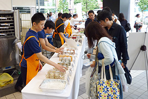 1万人以上が来場した「防災の日缶詰・びん詰・レトルト食品フェスティバル」