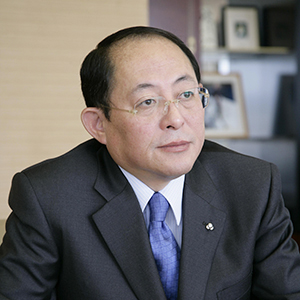 瀧井傳一社長