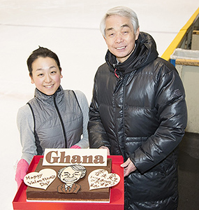 ロッテ ガーナチョコレート バレンタイン企画実施 羽生結弦 浅田真央両選手が参加 日本食糧新聞電子版