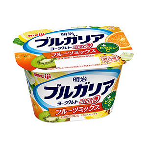 明治ブルガリアヨーグルト脂肪0 フルーツミックス ビタミンc 発売 明治 日本食糧新聞電子版