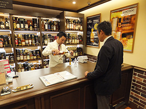 カクヤス 新業態店舗を展開 モルトウイスキー専門店 大阪に1号店 日本食糧新聞電子版