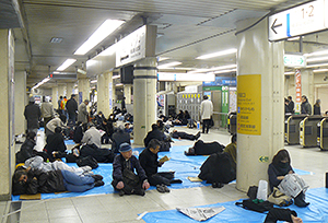 東日本大震災から6年 首都地震対策 帰宅困難者向け備蓄進まず p策定も遅れる 日本食糧新聞電子版