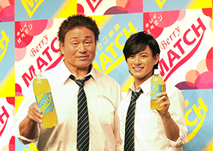 大塚食品 ビタミン炭酸マッチ 新cm発表会をサプライズ開催 日本食糧新聞電子版