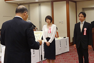 日本包装技術協会、木下賞授賞式を開催 3部門4製品、包装技術賞3製品 日本食糧新聞・電子版