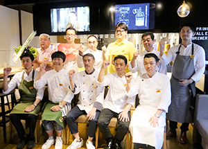 会見では京都イタリア料理研究会のシェフらが集った