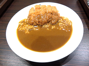 一番人気はチキンカツカレー