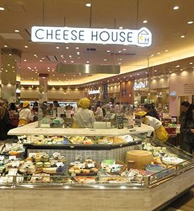 新設した「チーズハウス」